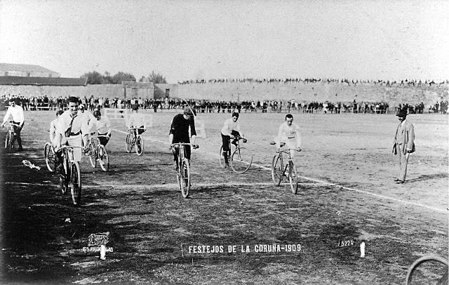 ciclismo_festexos_da_coruna_1909_.jpg