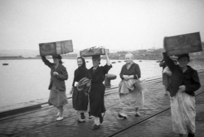 mujeres-puerto-coruna-1944.jpg